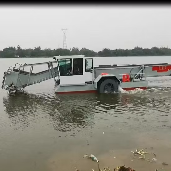 Colheita de ervas daninhas aquáticas, jacinto de água, corte de junco, barco de colheita em máquinas de corte de lagos