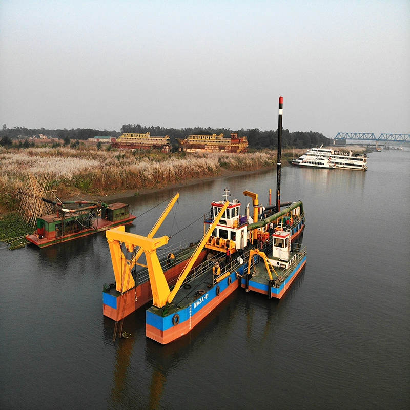 Water Flow3500/6000/8000m3 Hydraulic Diesel Engine 18/26/28 Inch Cutter Suction Sand Dredger for River Sand Dredger Vessel /Dredge Mud Equipment /Mining Machine